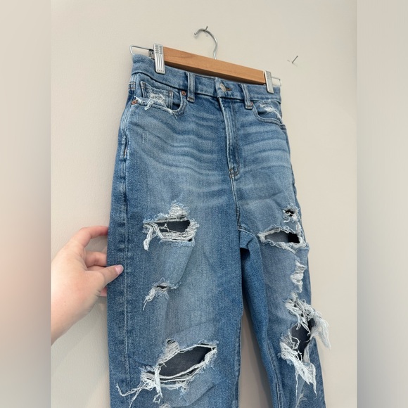 AE Stretch Curvy Mom Jean - Picture 2 of 7